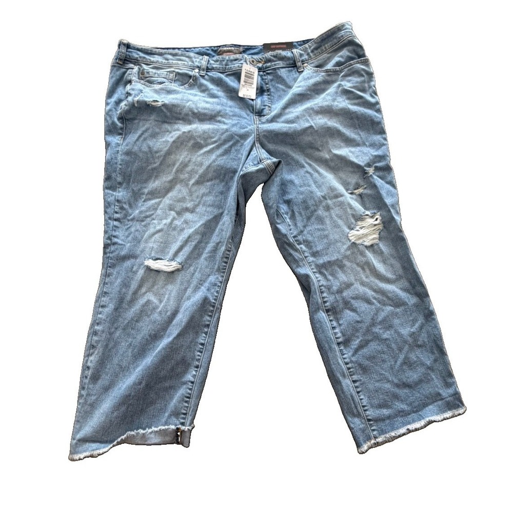 NWT Torrid Womens 20 Crop Boyfriend Jeans Light Wash Distressed Plus Size